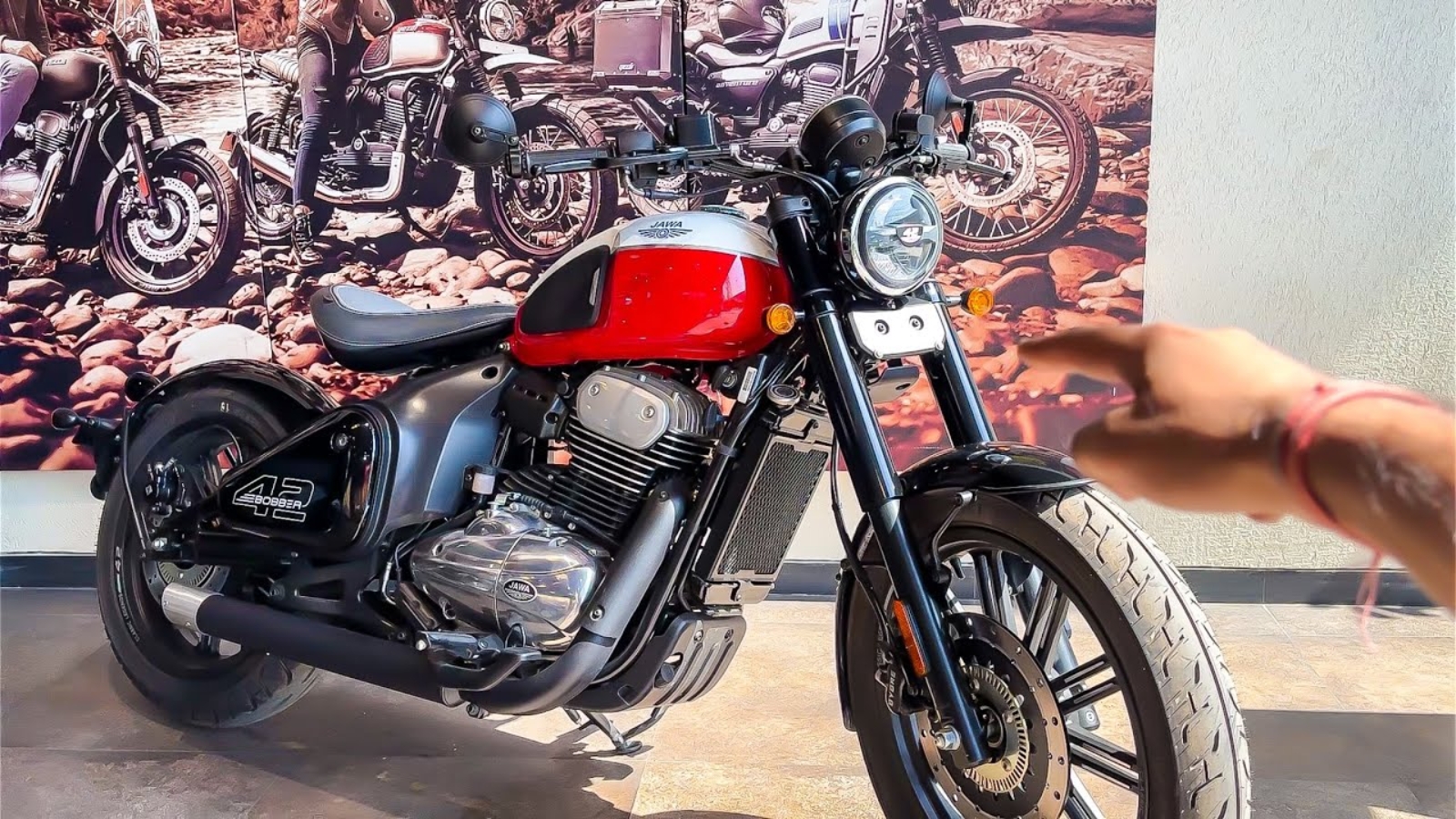 Jawa 42 bobber